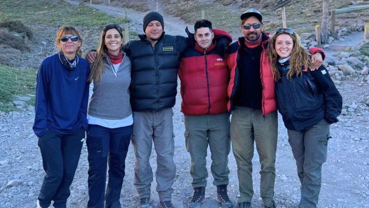Profesionales, veterinarios y guardaparques comprometidos con la labor en el Parque Provincial Aconcagua. Profesionales, veterinarios y guardaparques comprometidos con la labor en el Parque Provincial Aconcagua.