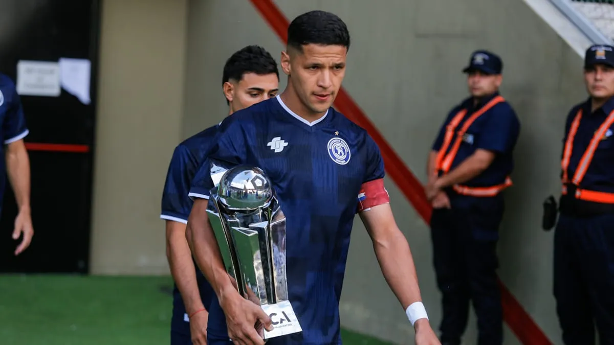 Sin Sebastián Villa, Álex Arce fue el capitán de Independiente Rivadavia.