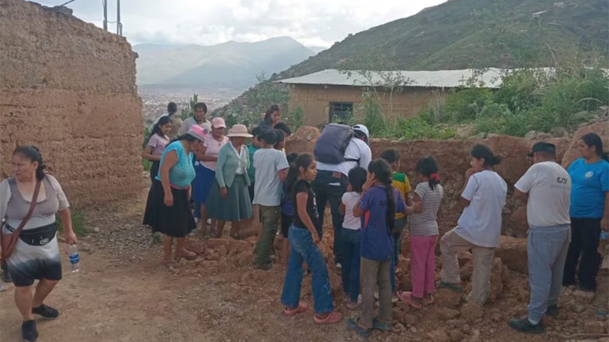 Un niño de 10 años murió aplastado por una pared mientras jugaba a la pelota con sus amigos