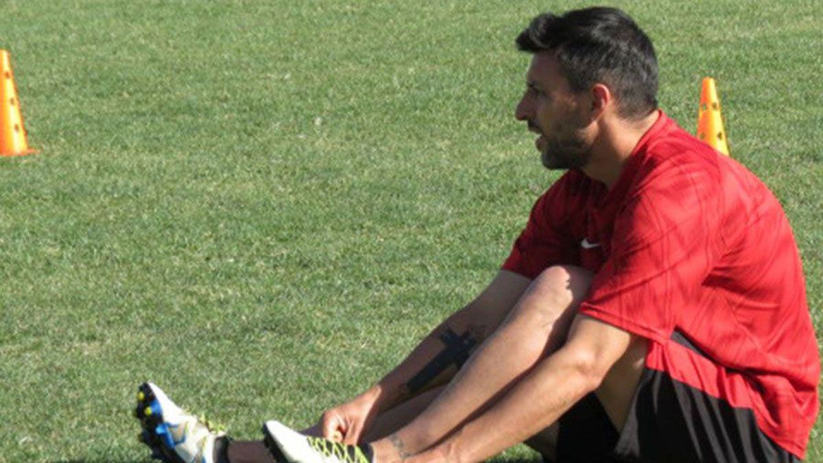 Nicolás Aguirre uno de los jugadores más experimentaos de FADEP en este Torneo Regional Amateur.