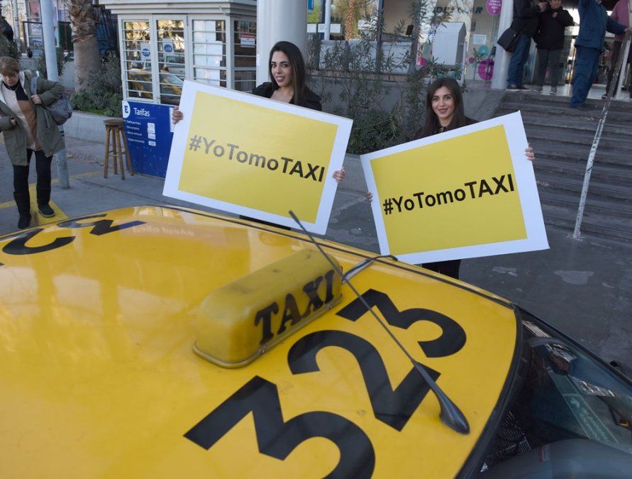 Caos de tránsito Mendoza con paro y movilización de taxis