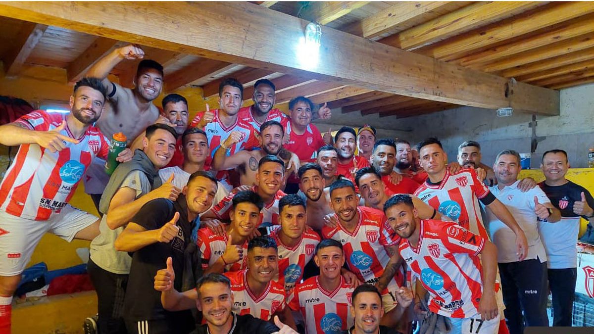 San Martín, tras el empate ante Atlético Palmira, festejó la clasificación.