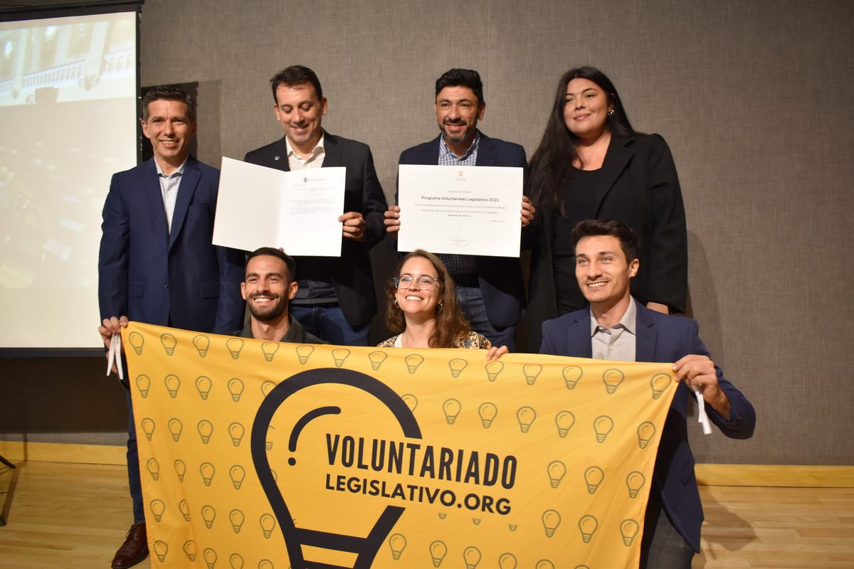 Políticas públicas: acto de presentación del voluntariado en la Legislatura de Mendoza.