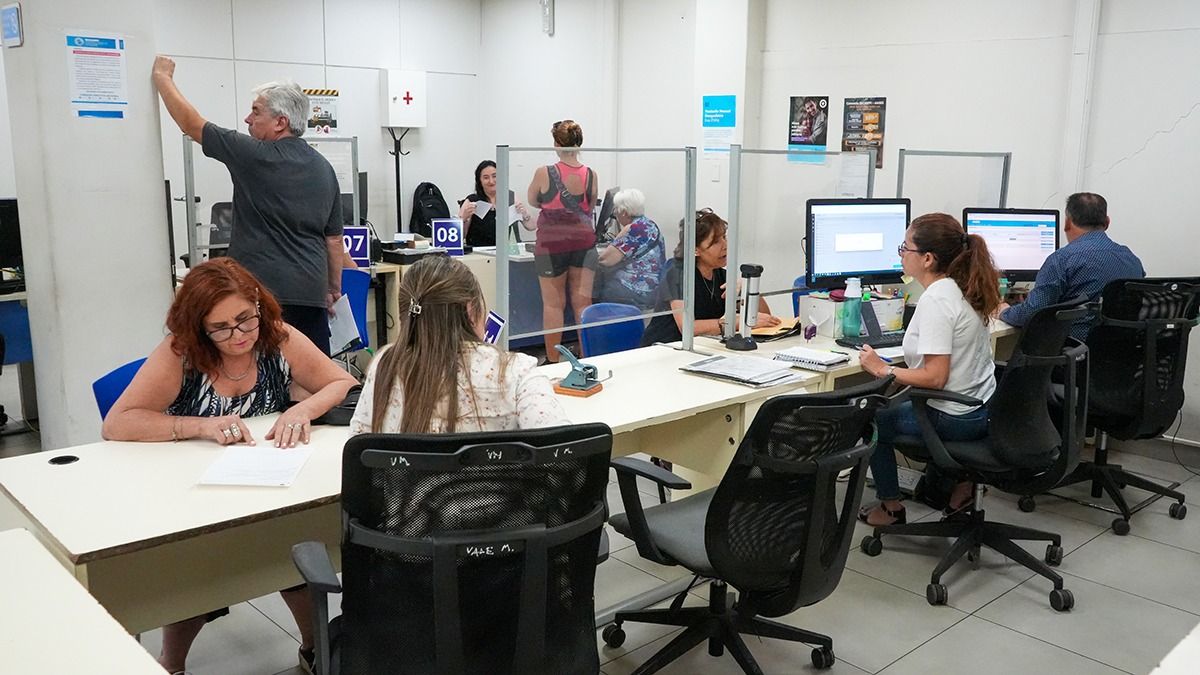 La ANSES es una entidad clave para el bienestar social en Argentina, ya que gestiona una gran variedad de beneficios y prestaciones que brindan un sustento económico a millones de personas en diferentes etapas de su vida. La ANSES es una entidad clave para el bienestar social en Argentina, ya que gestiona una gran variedad de beneficios y prestaciones que brindan un sustento económico a millones de personas en diferentes etapas de su vida.