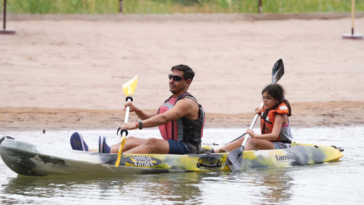 En el espacio se pueden realizar deportes acuáticos, cabalgatas, ciclismo y acampar.