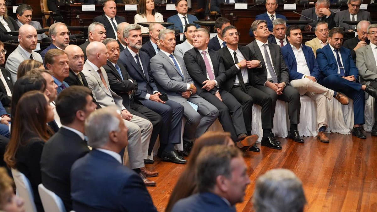 Preocupa a los intendentes la fuerte caída de la coparticipación que percibieron en el pago de la primera quincena de mayo. Preocupa a los intendentes la fuerte caída de la coparticipación que percibieron en el pago de la primera quincena de mayo.