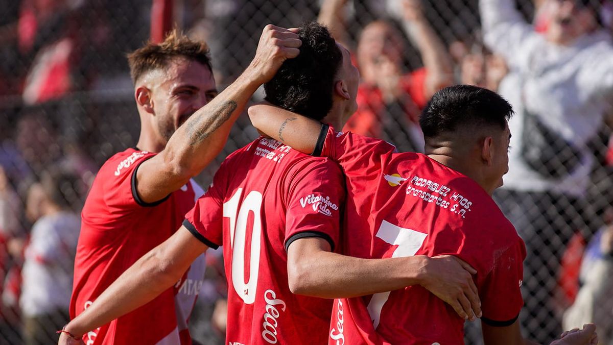 Deportivo Maipú ganó en su cancha ante Estudiantes de Buenos Aires. Deportivo Maipú ganó en su cancha ante Estudiantes de Buenos Aires.