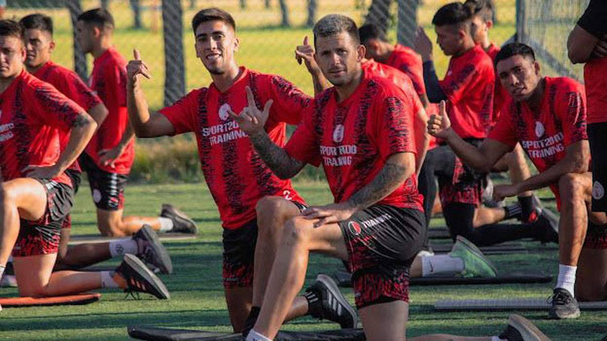 Ignacio Acordino a la derecha, junto a Matías Contreras.