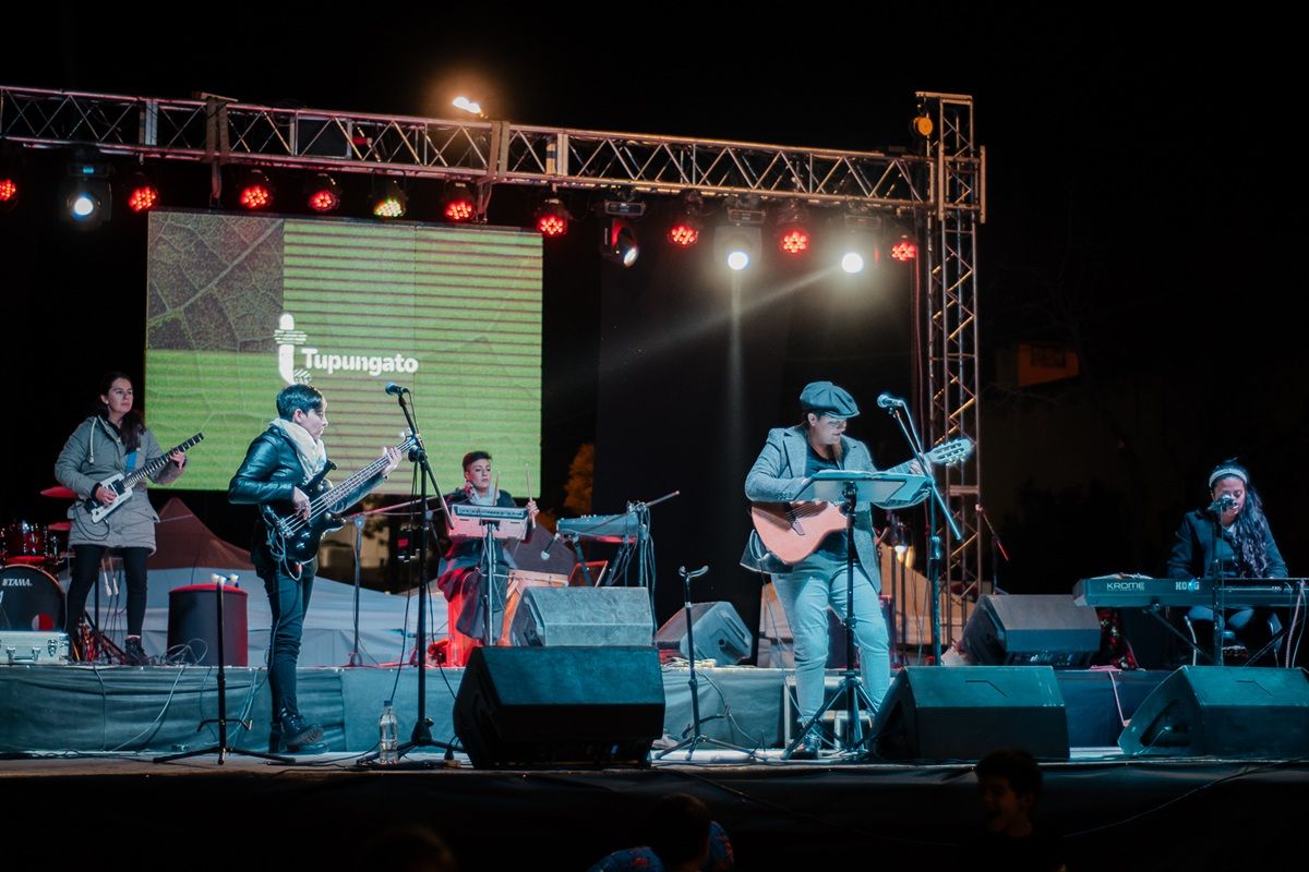 Tupungato celebra la tercera edición del Festival de Nuez y de los Vinos de Altura.