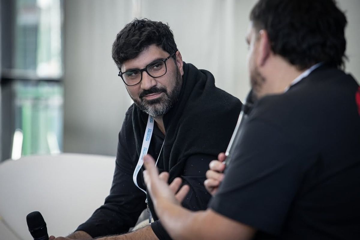 Nicolás Novello, jefe de prensa de la Selección Argentina de fútbol, hablará en videoconferencia sobre su rol en la comunicación de la AFA. Nicolás Novello, jefe de prensa de la Selección Argentina de fútbol, hablará en videoconferencia sobre su rol en la comunicación de la AFA.