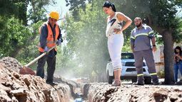 Flor Destéfanis, intendenta de Santa Rosa, anunció un aumento del 60% para los municipales de su departamento.