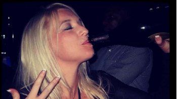 ¡Epa! La deslumbrante rubia que acompañó al campeón