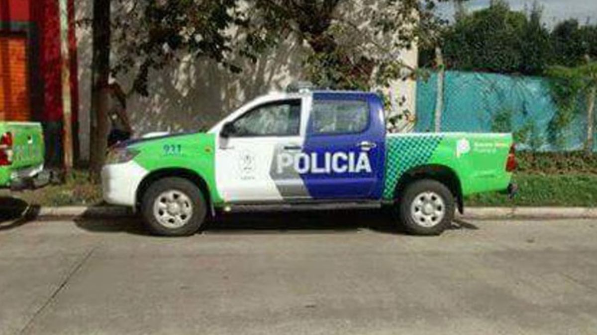 Un llamado al 911 alertó a la Policía de Buenos Aires del hecho. Un llamado al 911 alertó a la Policía de Buenos Aires del hecho.