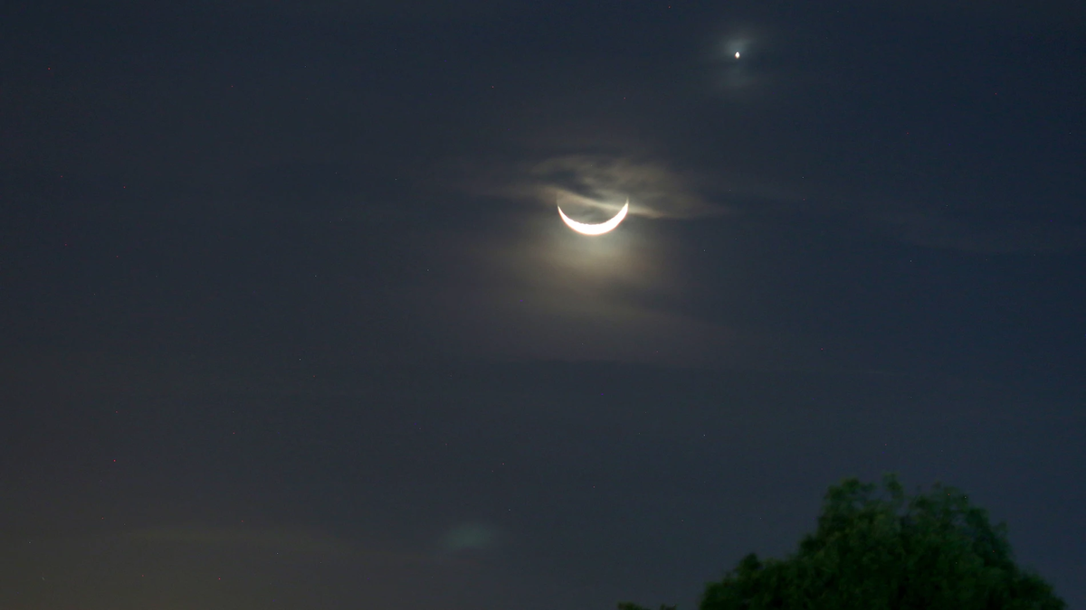 La Luna se alineará con dos planetas en los próximos días de julio y uno de ellos podrá verse La Luna se alineará con dos planetas en los próximos días de julio y uno de ellos podrá verse