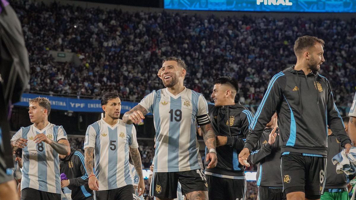 Oscar Ruggeri, rendido a los pies de la Selección argentina de Lionel ...