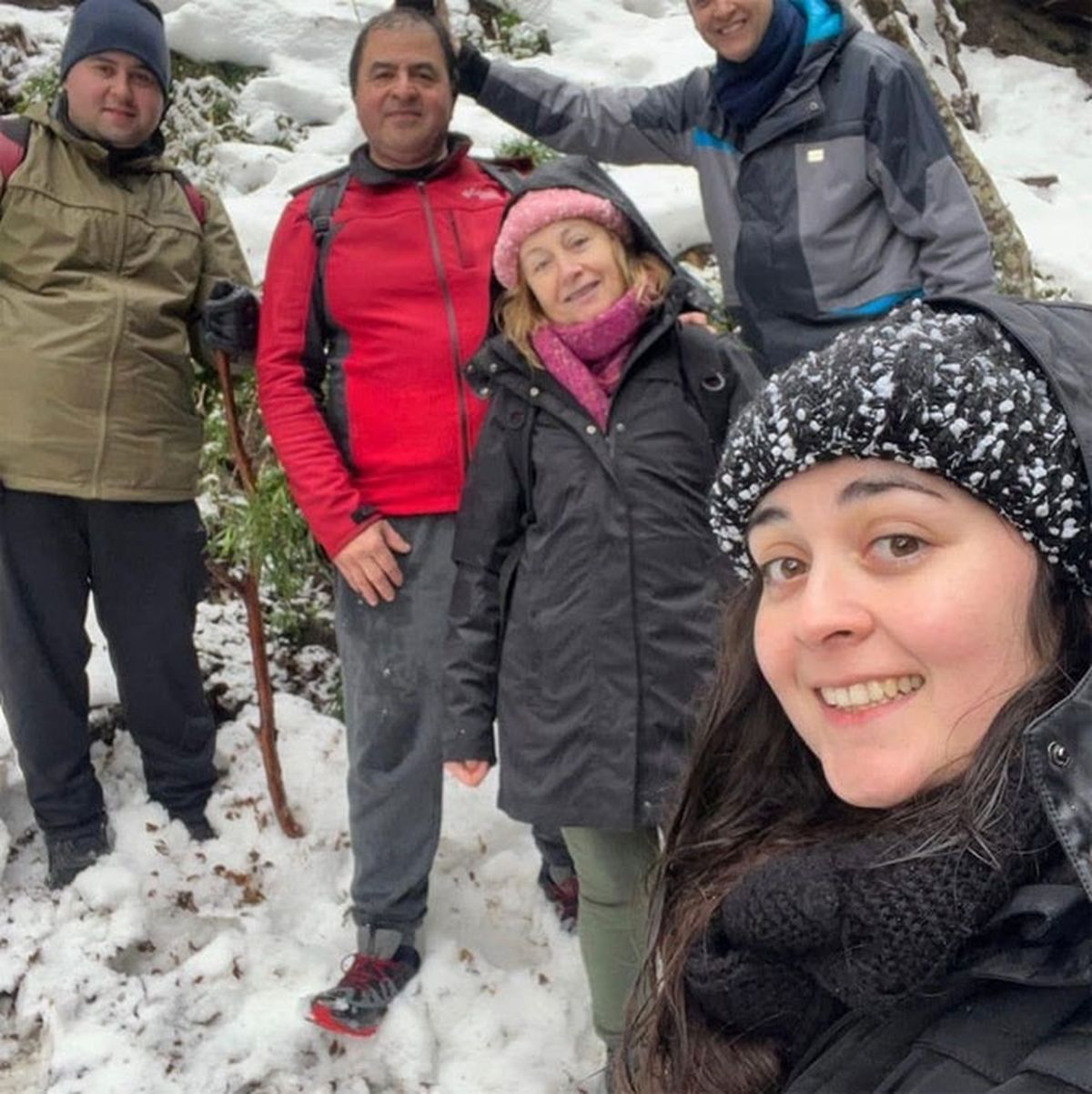 Lorena González (33 años), Favio (31), Silvana Amaro (58), Narciso González y Augusto Coda (34), en una de las tantas fotos que se sacaron durante el viaje. Lorena González (33 años), Favio (31), Silvana Amaro (58), Narciso González y Augusto Coda (34), en una de las tantas fotos que se sacaron durante el viaje.
