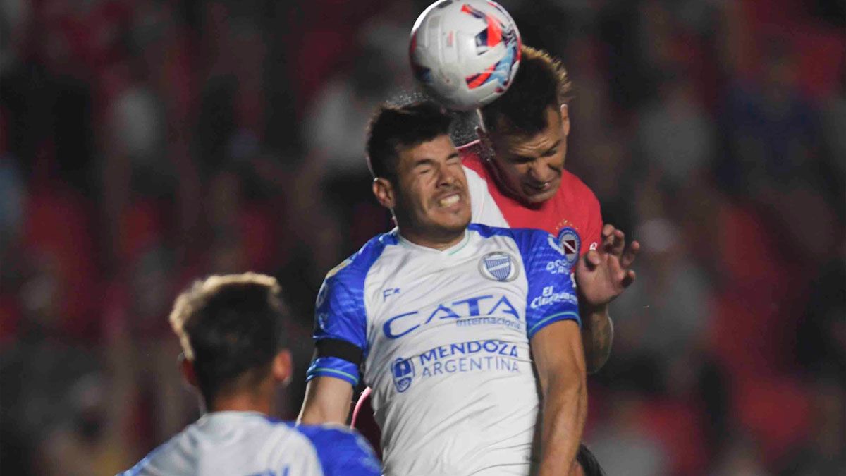 Godoy Cruz igualó sin goles con Argentinos Juniors
