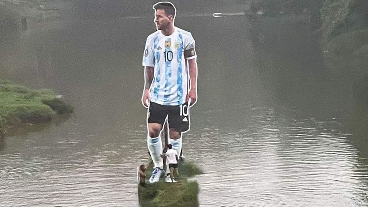 Esta es la gigantografía de Lionel Messi en la India.