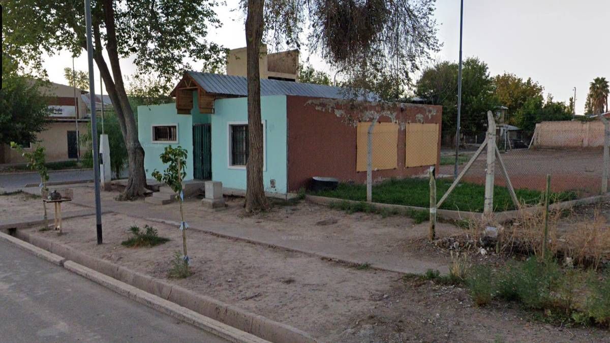 Los delincuentes se llevaron computadoras y hasta un inodoro. Los delincuentes se llevaron computadoras y hasta un inodoro.