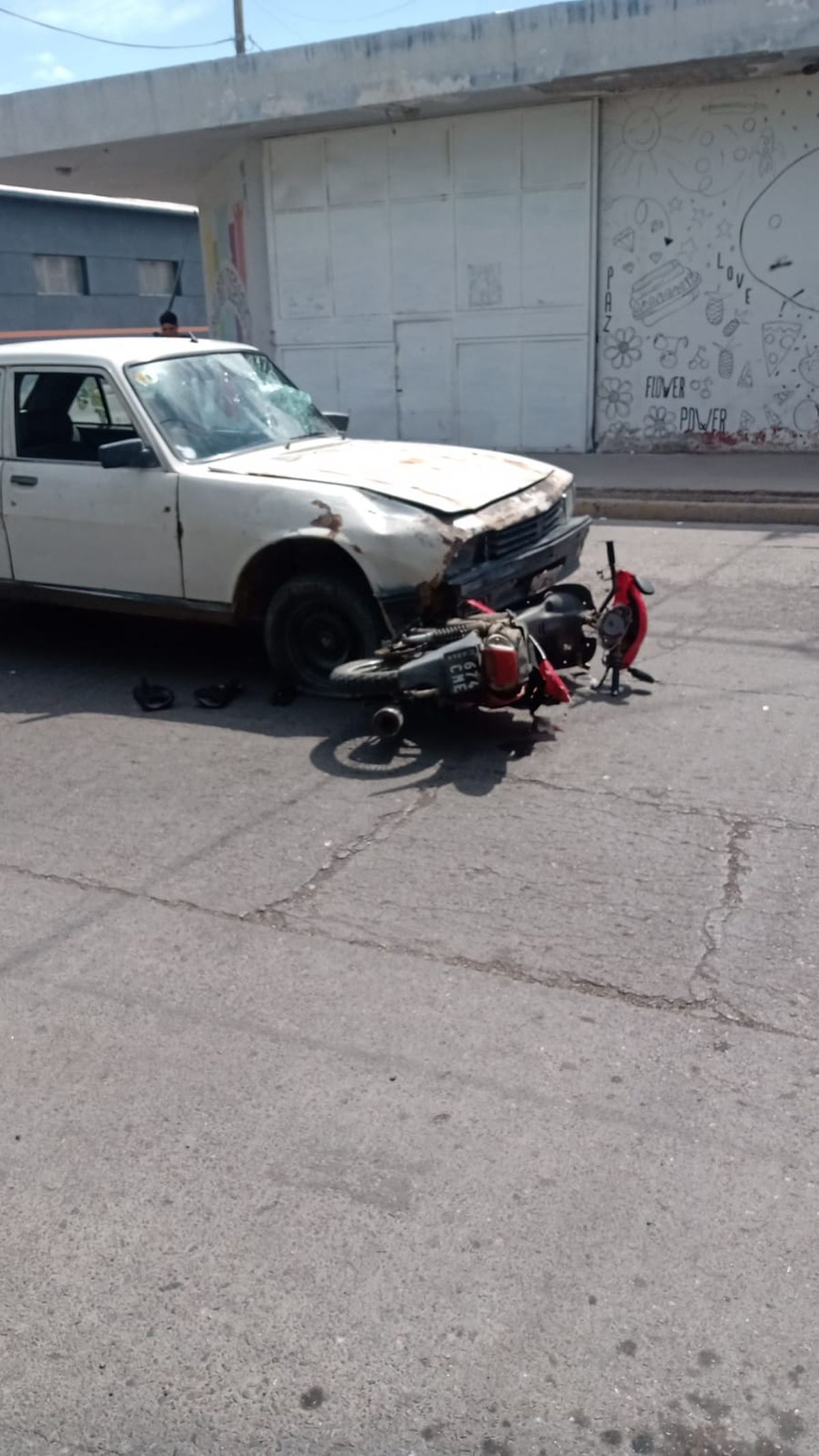 La víctima fue internada en el hospital Perrupato en grave estado de salud. La víctima fue internada en el hospital Perrupato en grave estado de salud.