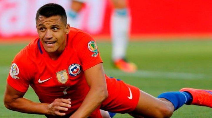 Se calentó Alexis: Es fácil hablar y no estar en el campo de juego