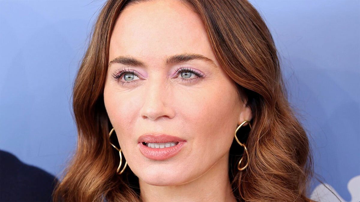 La actriz Emily Blunt arrasa con su papel principal de Liza Drake en la película de Netflix.
