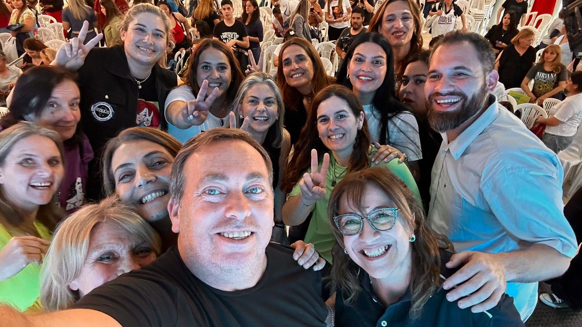 En la reunión de peronistas que logró Sergio Massa, se sentaron en la misma mesa kirchneristas, peronistas tradicionales, referentes del Frente Renovador y hasta massistas no peronistas.