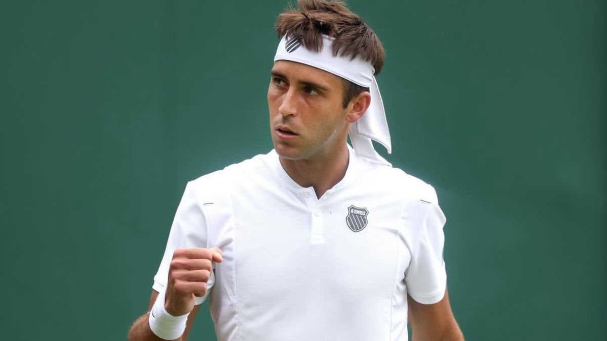 Tomás Etcheverry jugará en segunda ronda de Wimbledon con el australiano Alexei Popyrin. Tomás Etcheverry jugará en segunda ronda de Wimbledon con el australiano Alexei Popyrin.