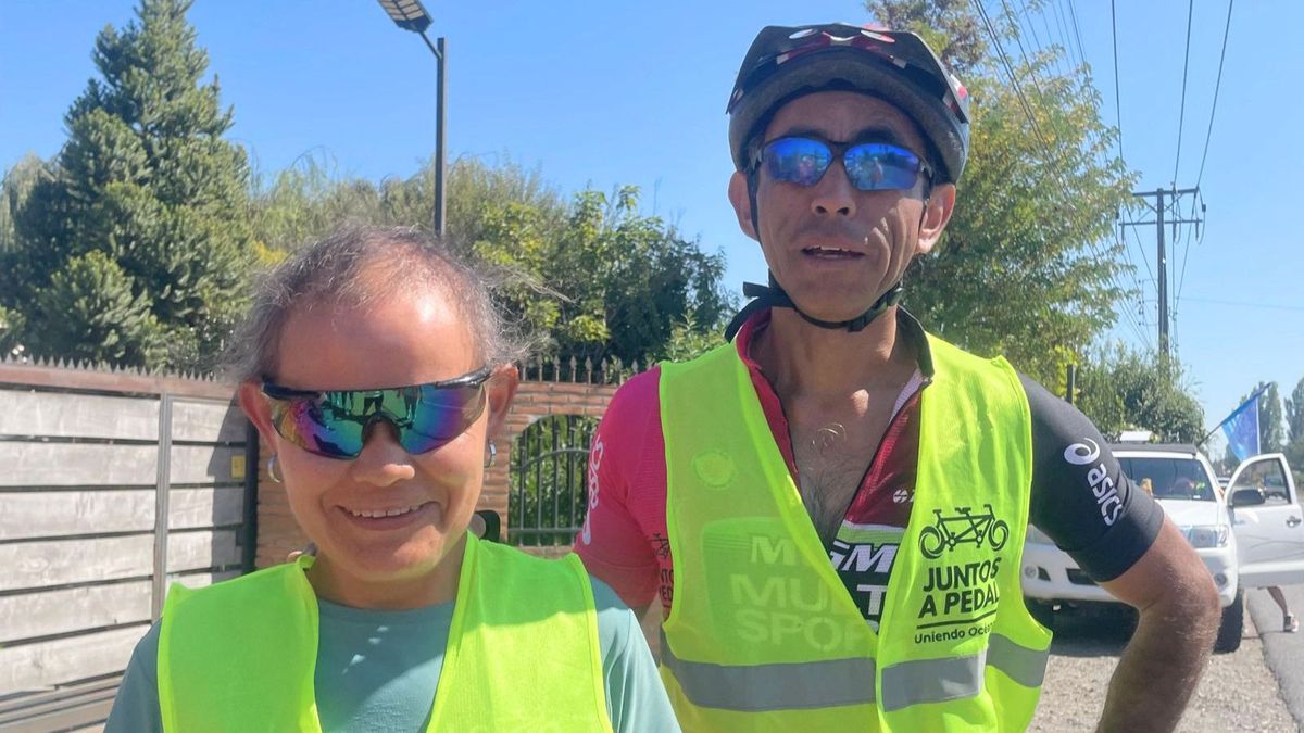 Silvina y Walter son ciegos y tienen tres hijas, todas videntes. Silvina y Walter son ciegos y tienen tres hijas, todas videntes.