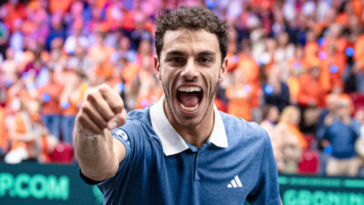 Francisco Cerúndolo logró frente a Van de Zandschulp el segundo punto para Argentina en su visita a Países Bajos por la Copa Davis.