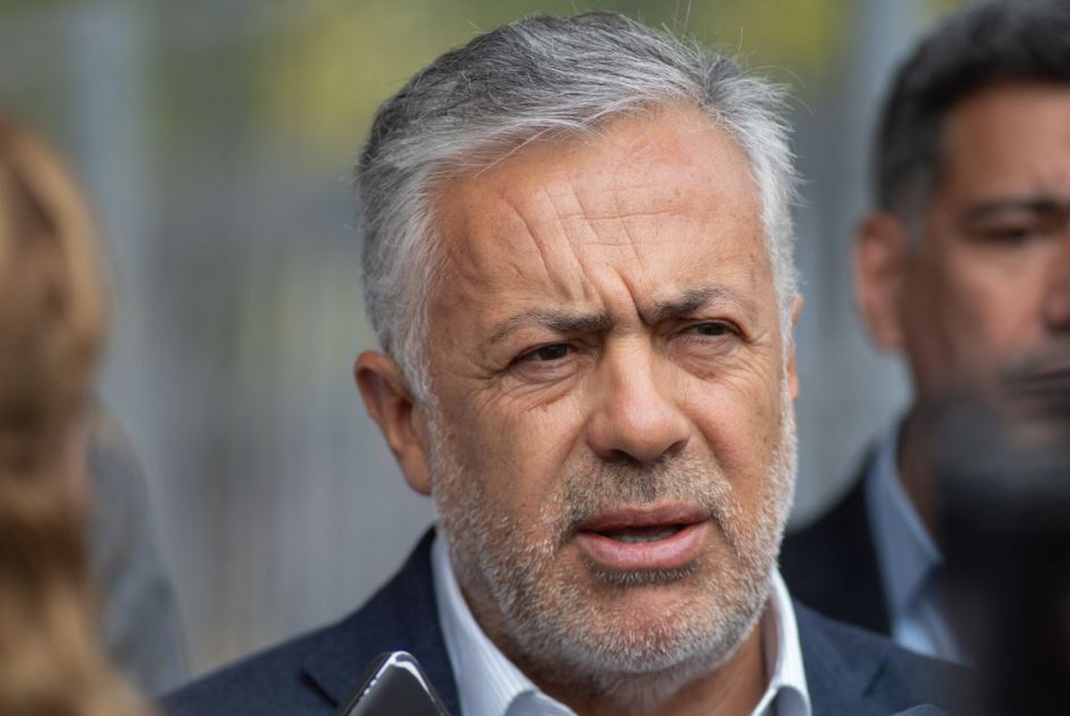 Alfredo Cornejo consideró positivo el fin del cepo al dólar dispuesto por Javier Milei
