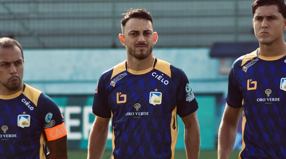 El lateral argentino se posó en el centro de la polémica.