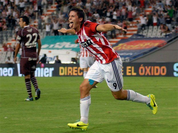 Estudiantes ganó y es el único puntero del torneo Final