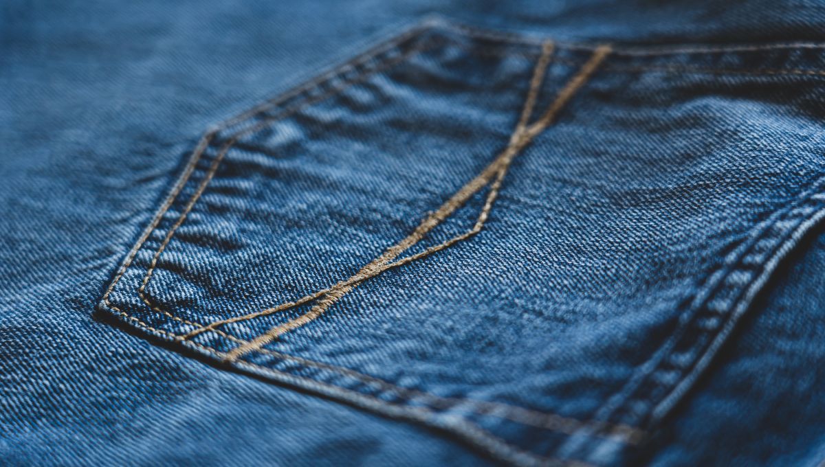 Usando los bolsillos de los pantalones, crea un hermoso organizador para el hogar