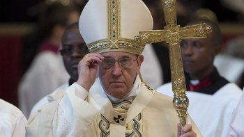 Francisco y otros líderes mundiales condenaron el atentado en Francia