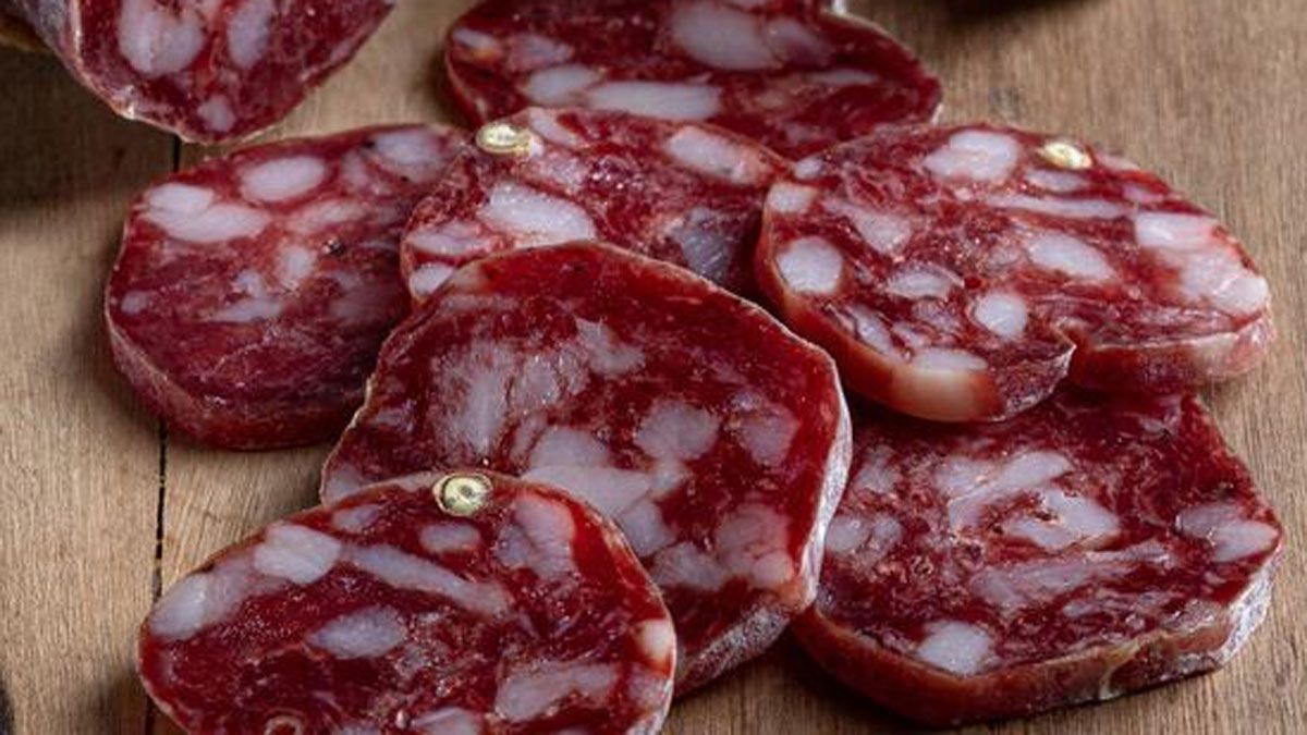 La receta de salamín casero sale deliciosa y no lleva ingredientes de difícil acceso. La receta de salamín casero sale deliciosa y no lleva ingredientes de difícil acceso.