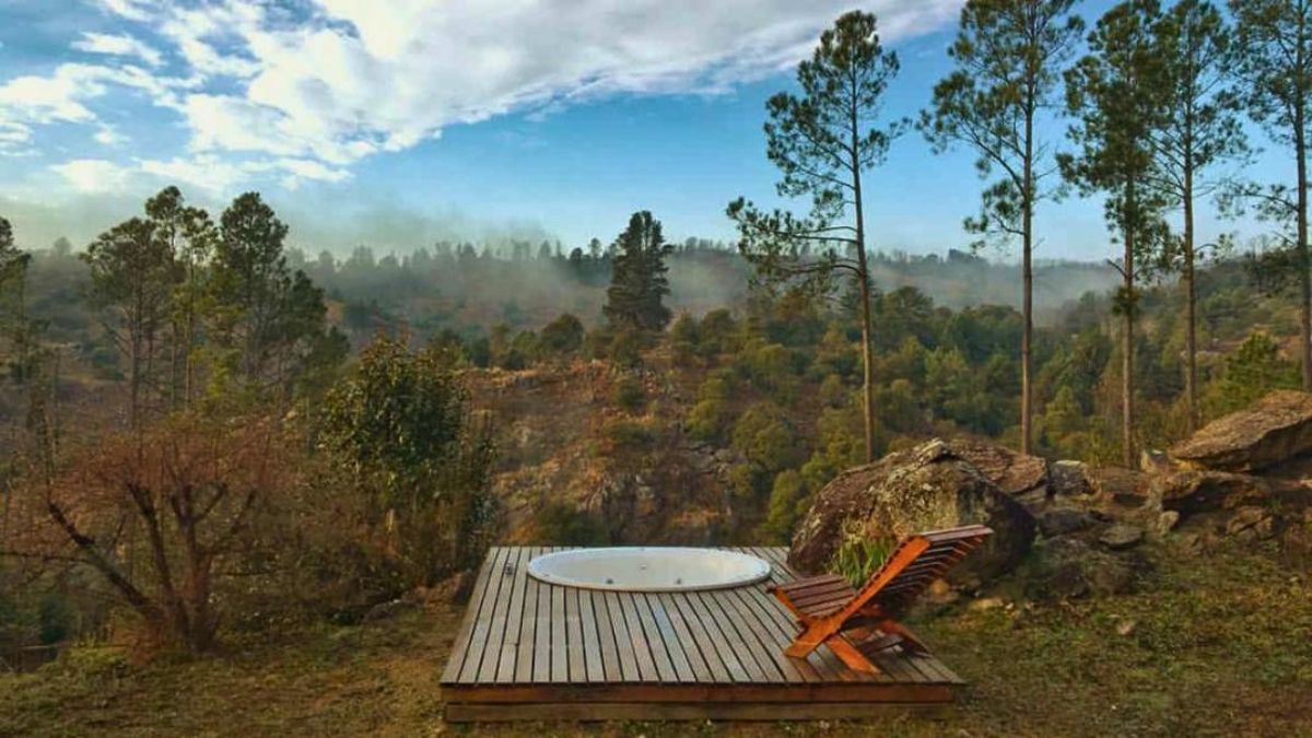 El pueblo evoca a cualquier rincón alpino de Suiza. El pueblo evoca a cualquier rincón alpino de Suiza.