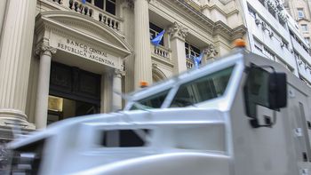 Es el tesoro el que debe acumular reservas Es el tesoro el que debe acumular reservas