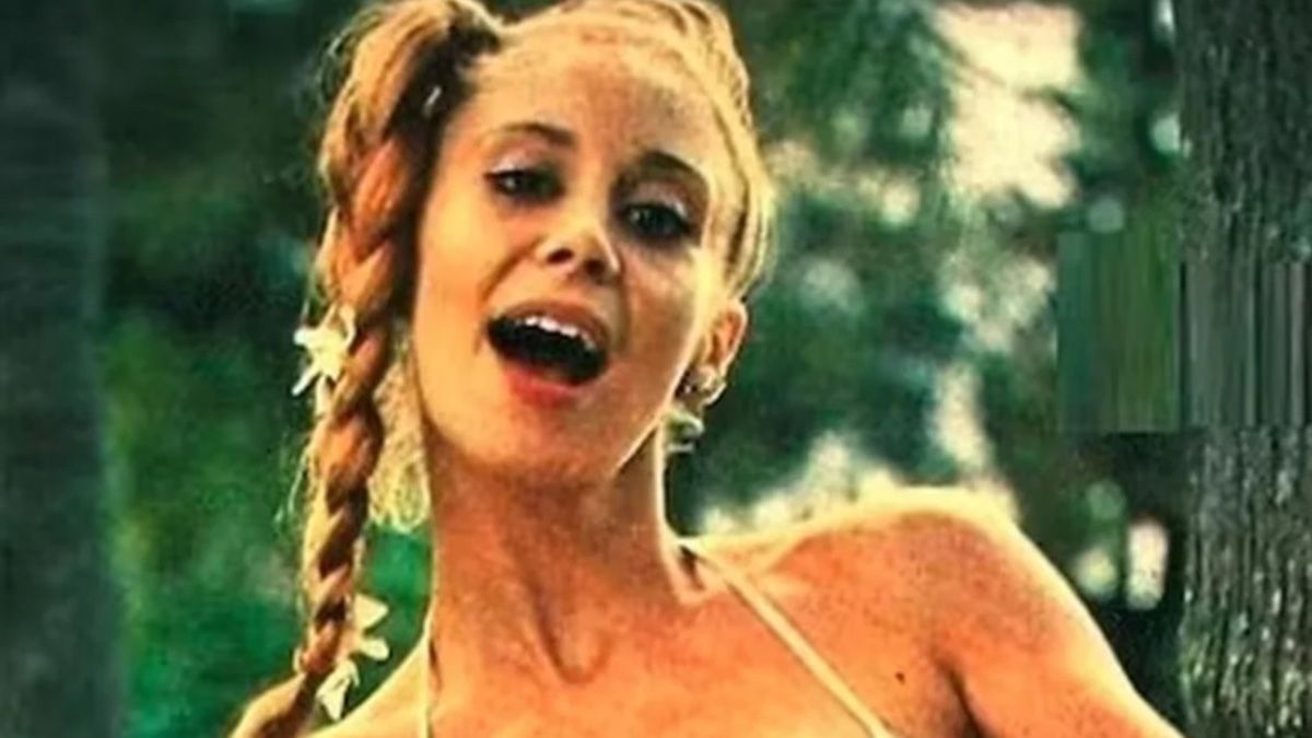 Camila Perissé, como actriz y vedette, tuvo un un importante recorrido en cine, TV y teatro, en la década del '80 Camila Perissé, como actriz y vedette, tuvo un un importante recorrido en cine, TV y teatro, en la década del '80