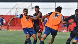 Victorio Ramis marcó uno de los goles de Independiente Rivadavia en el primer cotejo.