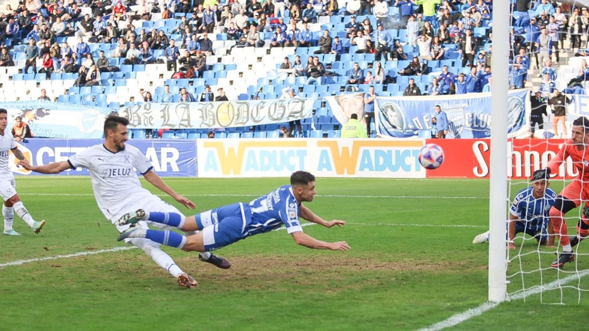 La palomita de Conechny será el segundo gol del Tomba La palomita de Conechny será el segundo gol del Tomba
