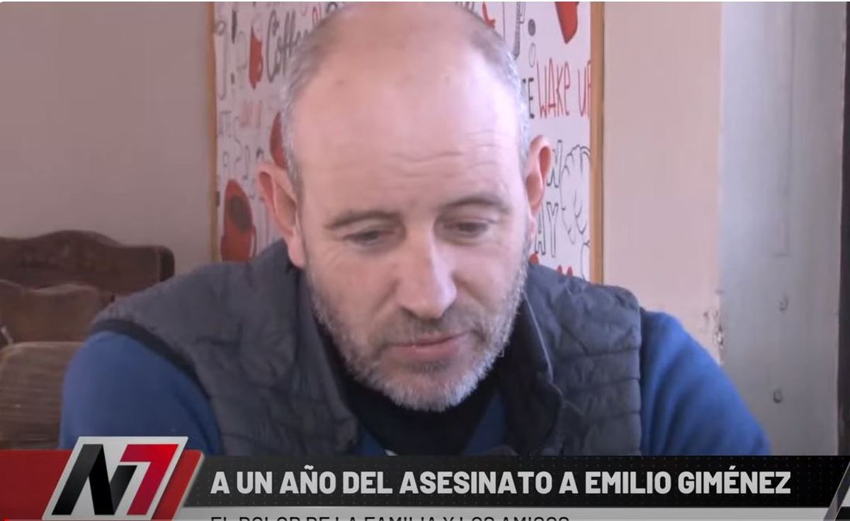 Antonio Giménez, hermano de Emilio. Antonio Giménez, hermano de Emilio.