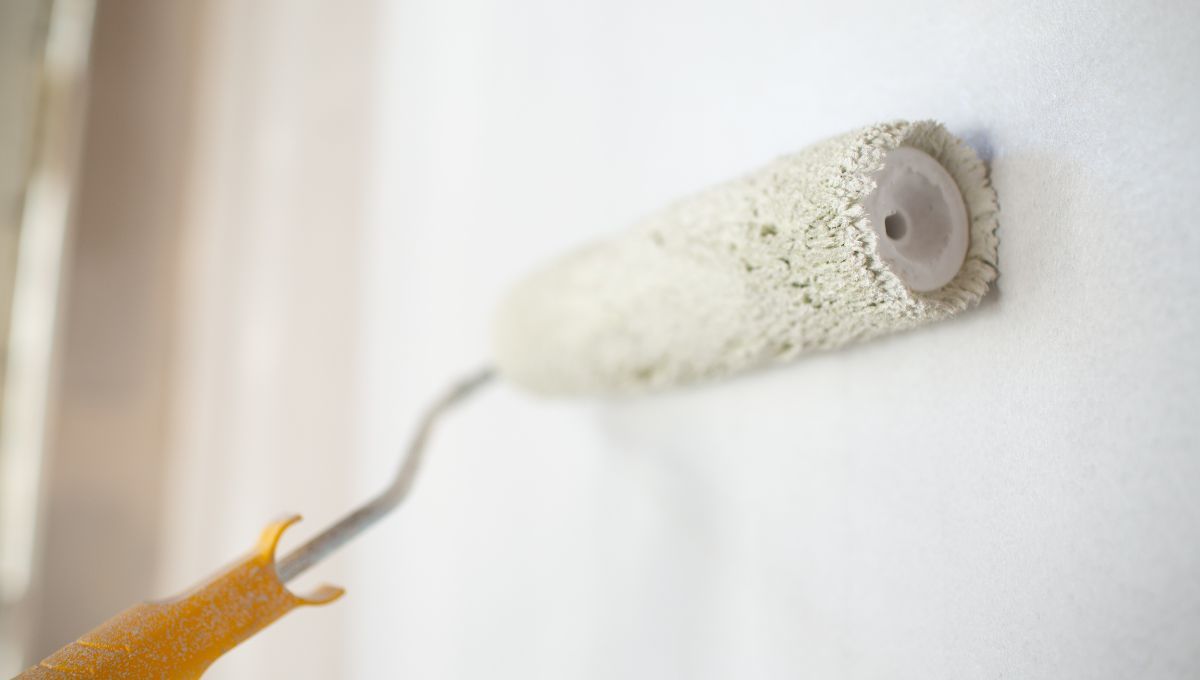 Recicla un rodillo viejo y arruinado y convertirlo en este hermoso objeto funcional