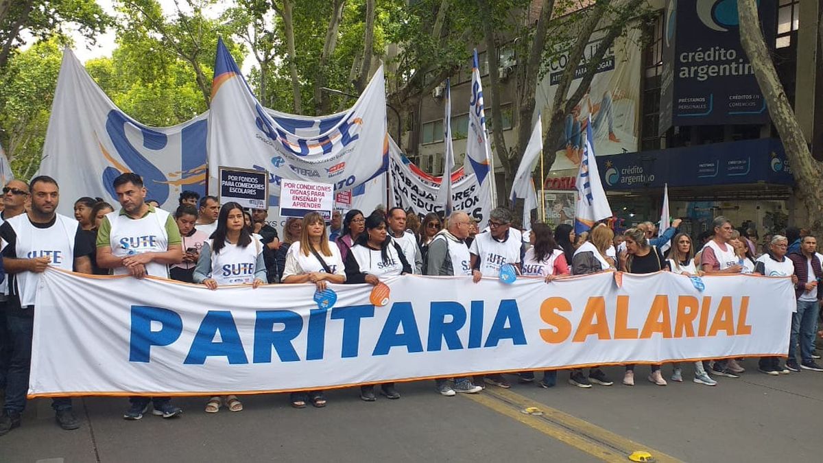 El Sute participó en la contramarcha durante el Carrusel de la Vendimia 2025. El Sute participó en la contramarcha durante el Carrusel de la Vendimia 2025.