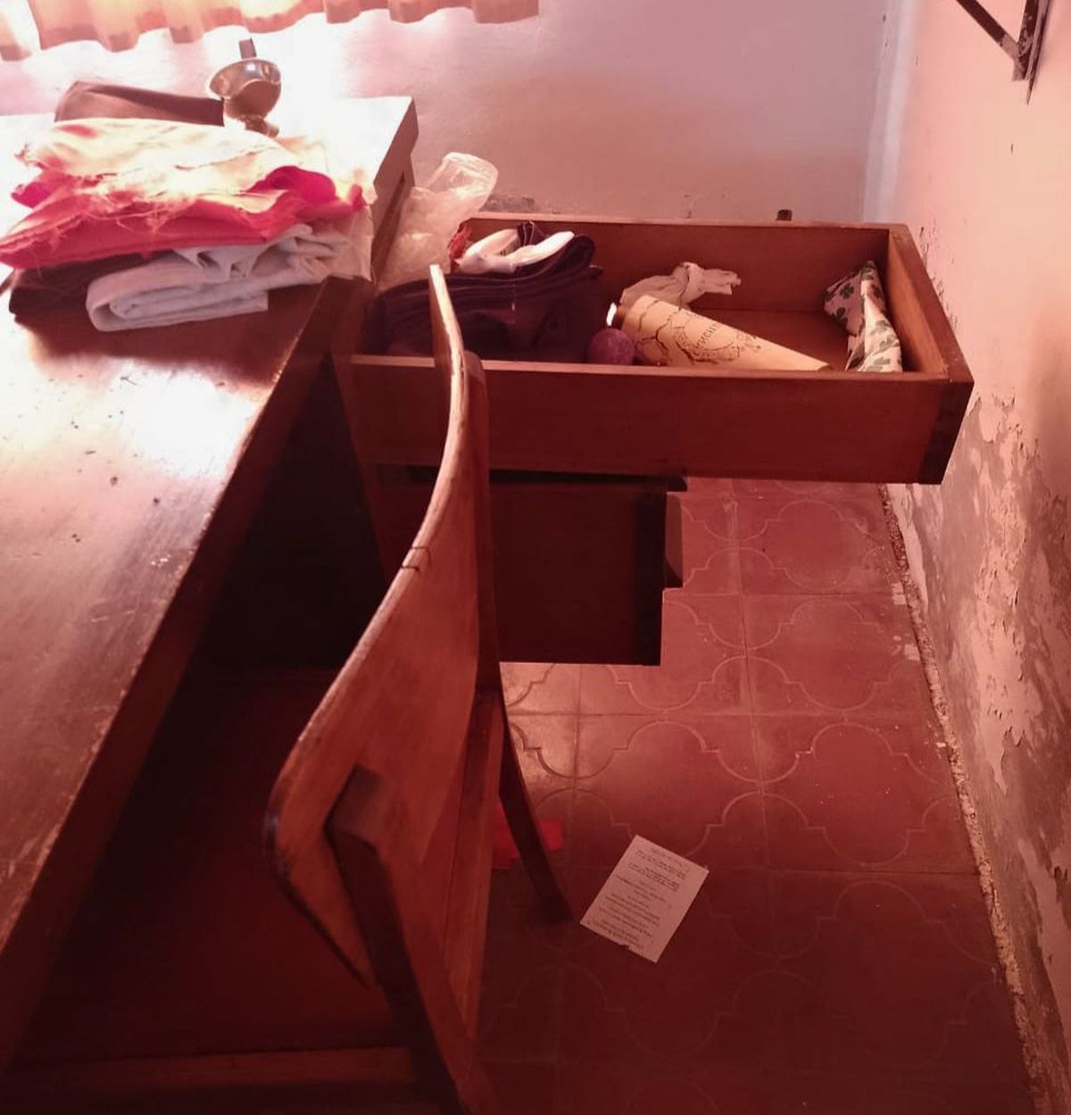 Una madrugada de vandalismo y robo atravesó una iglesia de Las Heras. Una madrugada de vandalismo y robo atravesó una iglesia de Las Heras.