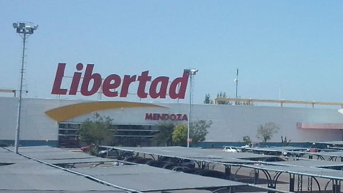 Muchos mendocinos se sorprendieron por la venta de la cadena Libertad. Muchos mendocinos se sorprendieron por la venta de la cadena Libertad.
