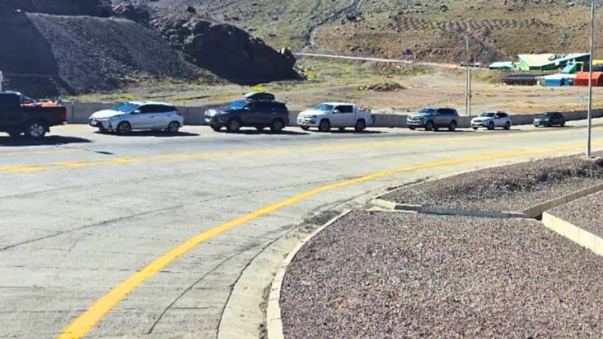 Despu&eacute;s de las primeras horas de la ma&ntilde;ana, la espera en el paso a Chile fue bajando.