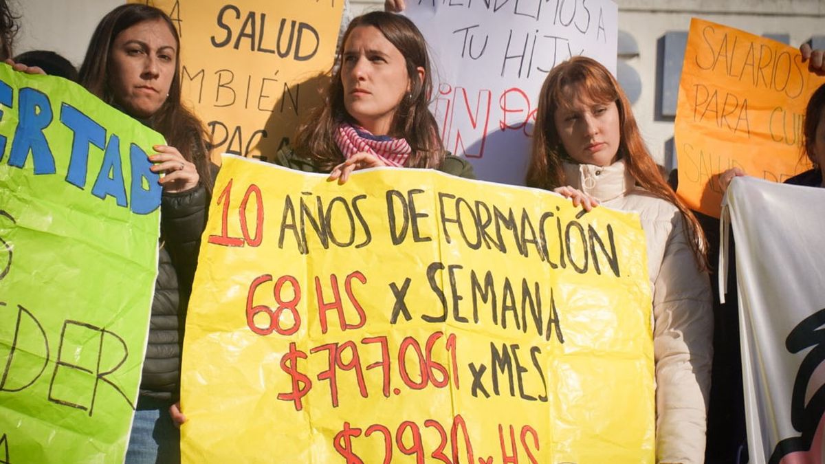 El aumento para trabajadores de la salud en hospitales pediátricos es uno de los ejes de la votación este jueves en el Senado. El aumento para trabajadores de la salud en hospitales pediátricos es uno de los ejes de la votación este jueves en el Senado.