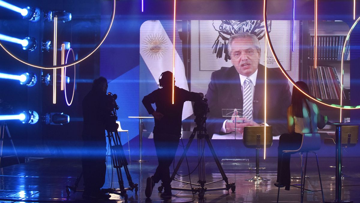 Alberto Fernandez en el Coloquio de Idea negó una posible devaluación.