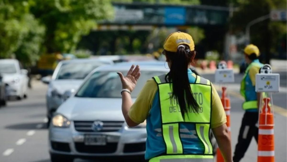 Qué pasa si un auto gemelo comete una infracción de tránsito y me llega la multa